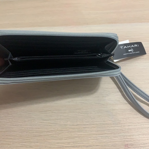 Tahari Grey Wristlet - Picture 2 of 6
